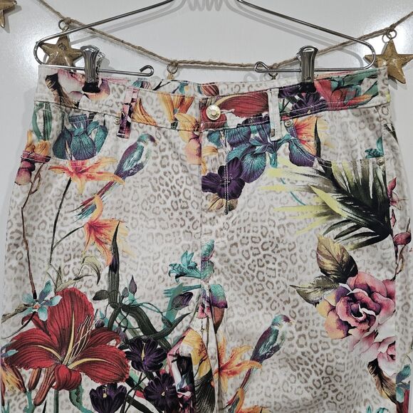 Chicos The Platinum Crop Size 1/8 Floral Travel Tropical Soft Jeans Cruisewear - Picture 8 of 12